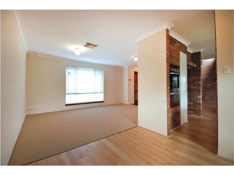 1 Lakeview Drive, Edgewater WA 6027