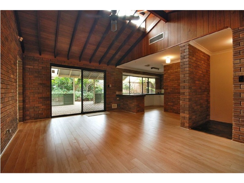 1 Lakeview Drive, Edgewater WA 6027