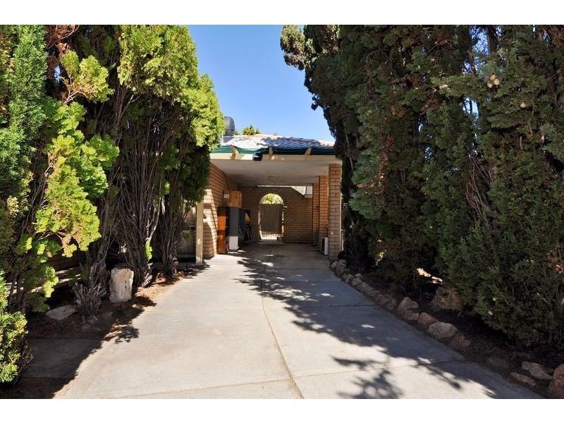 19 Bearing Parade, Mullaloo WA 6027