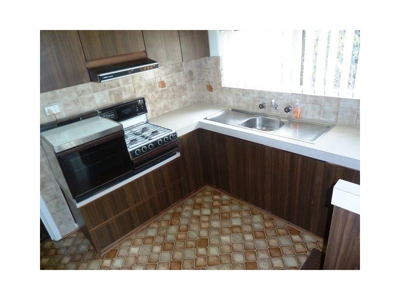 11 Taylor Street, White Gum Valley WA 6162