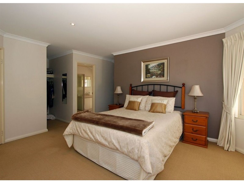 83 Santa Gertrudis Drive, Lower Chittering WA 6084