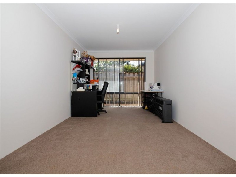 11 Golf Links Drive, Carramar WA 6031