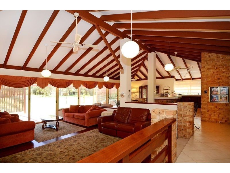 14 Lacey Road, Carabooda WA 6033