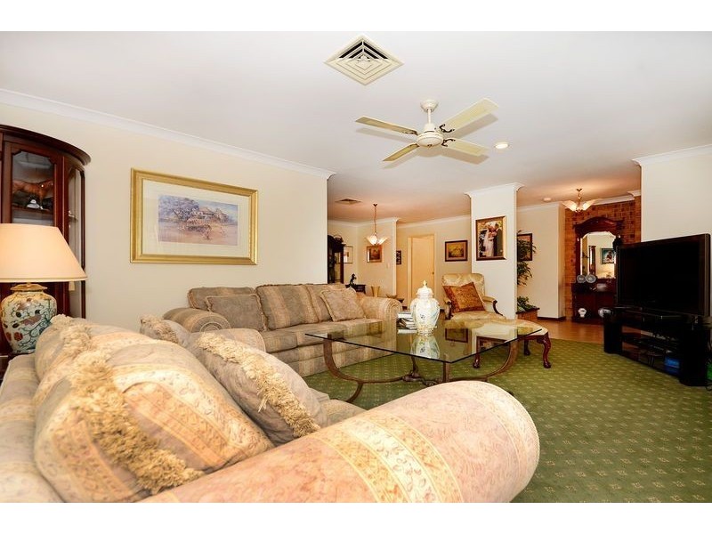 14 Lacey Road, Carabooda WA 6033