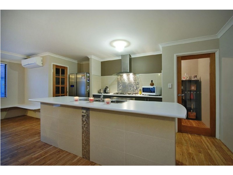 27 Carbine Loop, Banksia Grove WA 6031