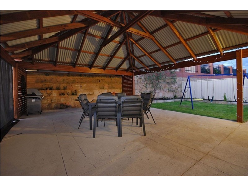 27 Carbine Loop, Banksia Grove WA 6031