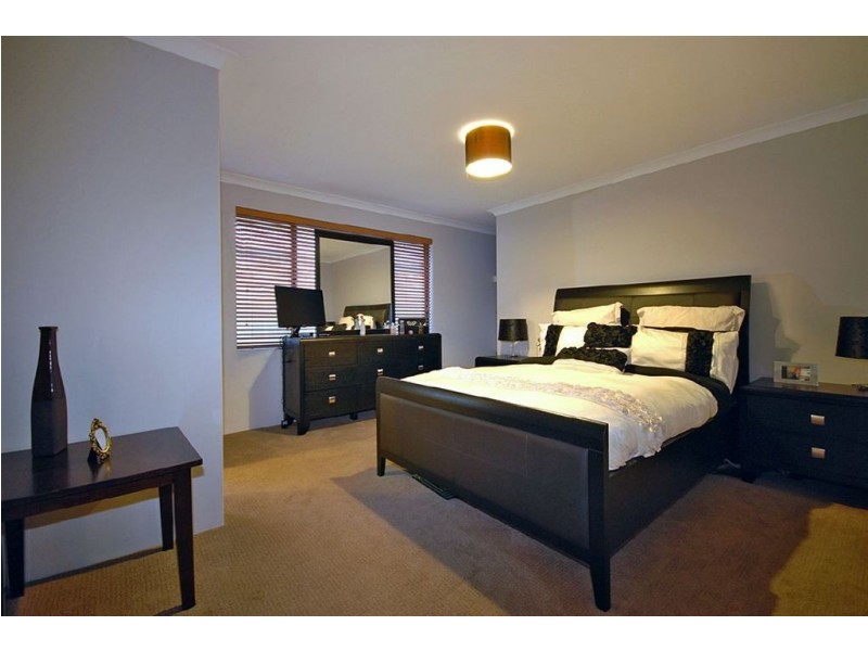 27 Carbine Loop, Banksia Grove WA 6031