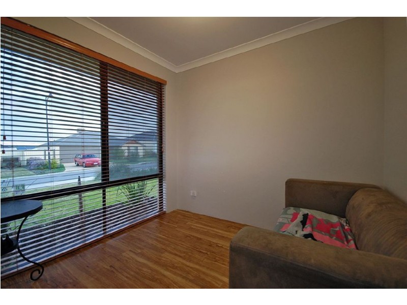 27 Carbine Loop, Banksia Grove WA 6031