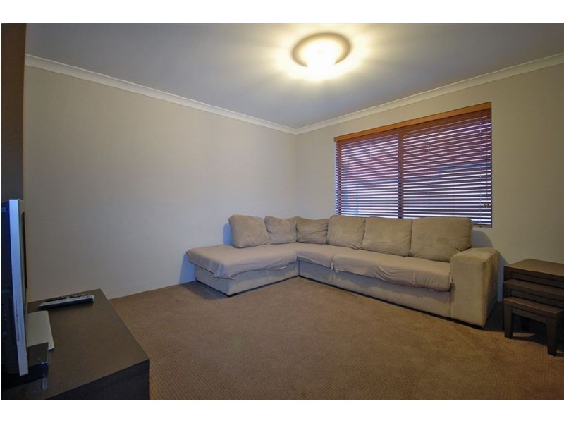 27 Carbine Loop, Banksia Grove WA 6031