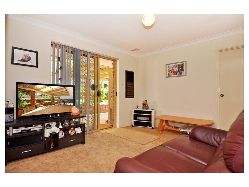 9 Petrel Close, Beldon WA 6027