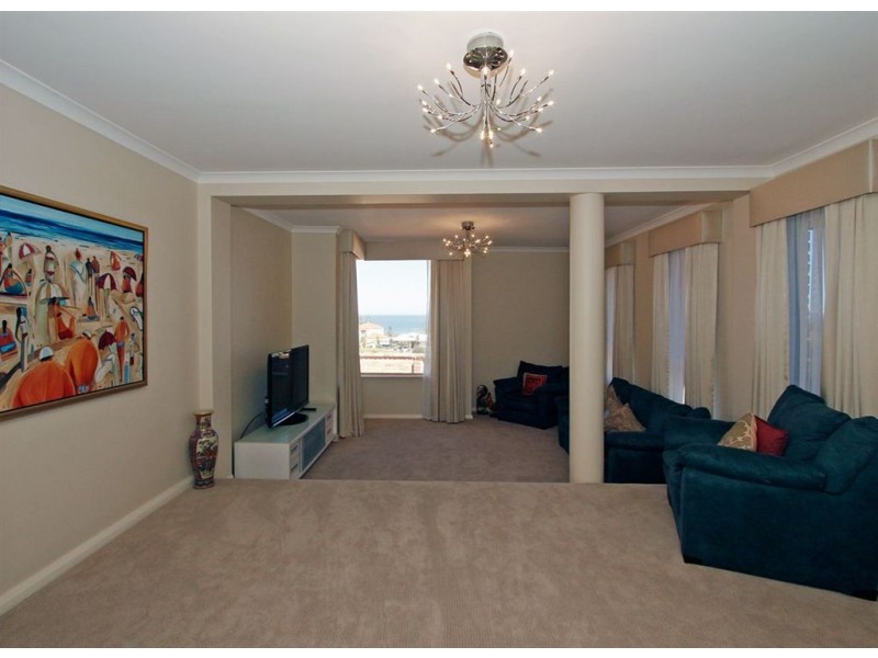 7 Plymouth Cove, Ocean Reef WA 6027