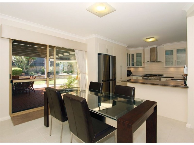 7 Plymouth Cove, Ocean Reef WA 6027