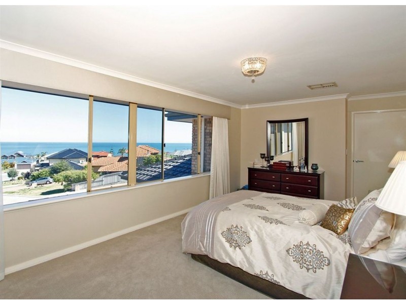 7 Plymouth Cove, Ocean Reef WA 6027