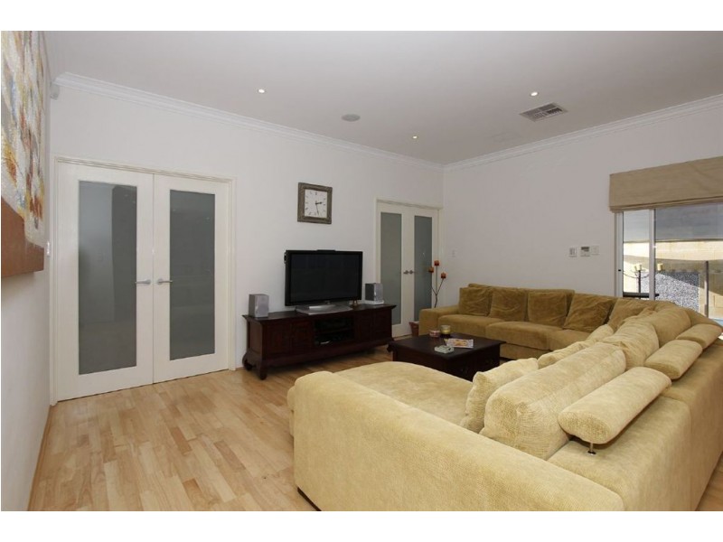 11 Acapulco Way, Quinns Rocks WA 6030