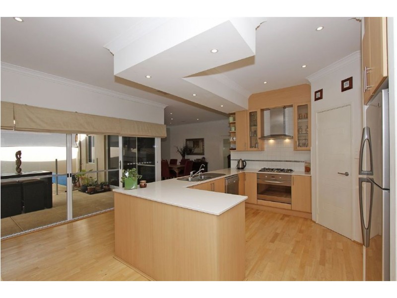 11 Acapulco Way, Quinns Rocks WA 6030