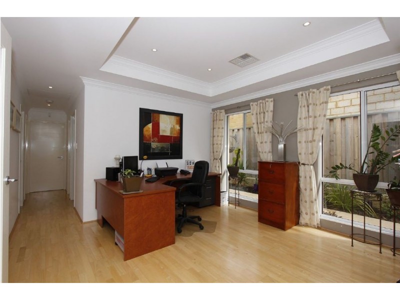 11 Acapulco Way, Quinns Rocks WA 6030