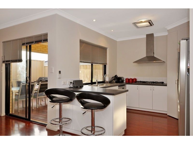 30 Otunic Way, Madeley WA 6065