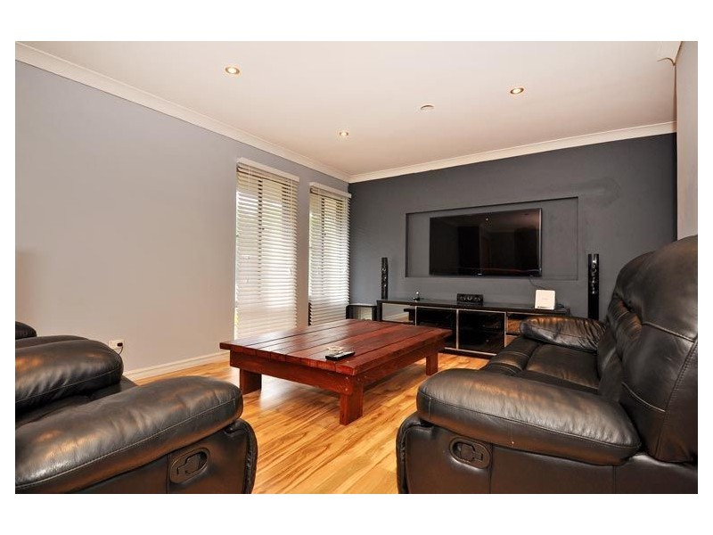 6 Barone Road, Craigie WA 6025