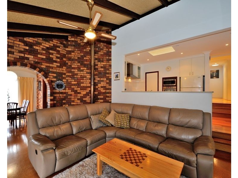 5 Gael Place, Kallaroo WA 6025