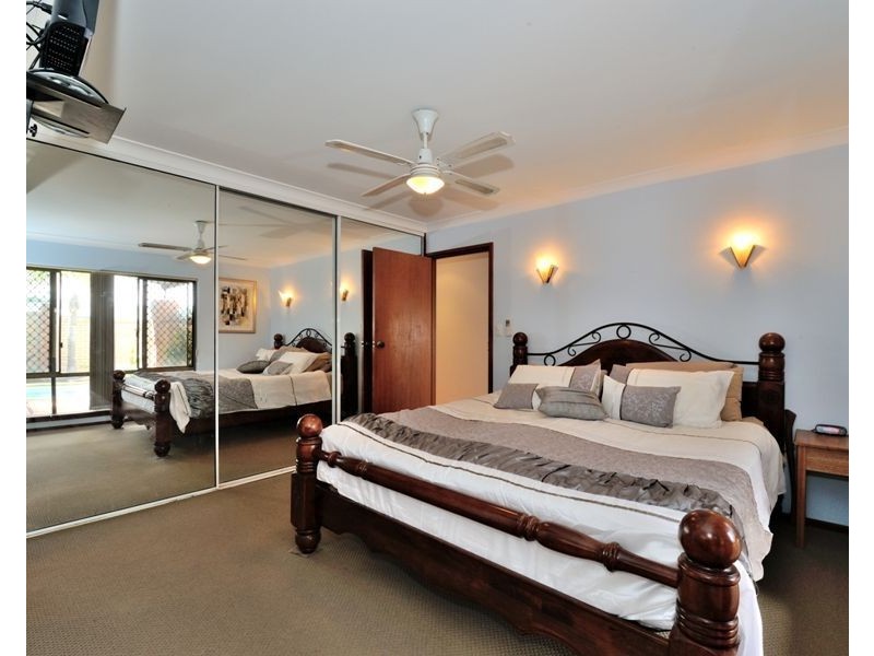 5 Gael Place, Kallaroo WA 6025