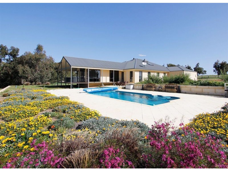 73 Sussex Bend, Lower Chittering WA 6084