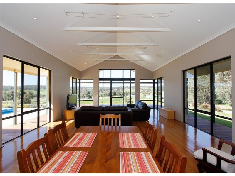 73 Sussex Bend, Lower Chittering WA 6084