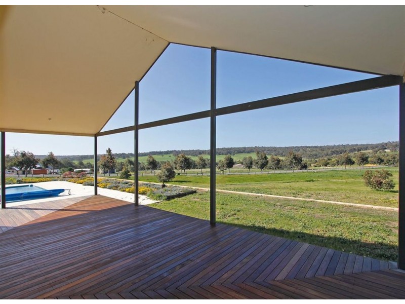 73 Sussex Bend, Lower Chittering WA 6084