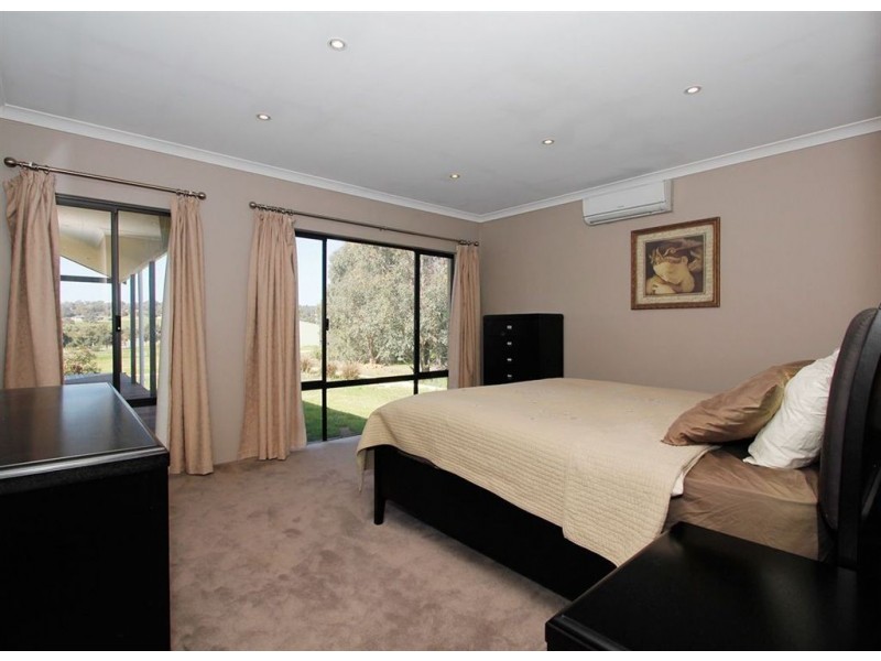 73 Sussex Bend, Lower Chittering WA 6084