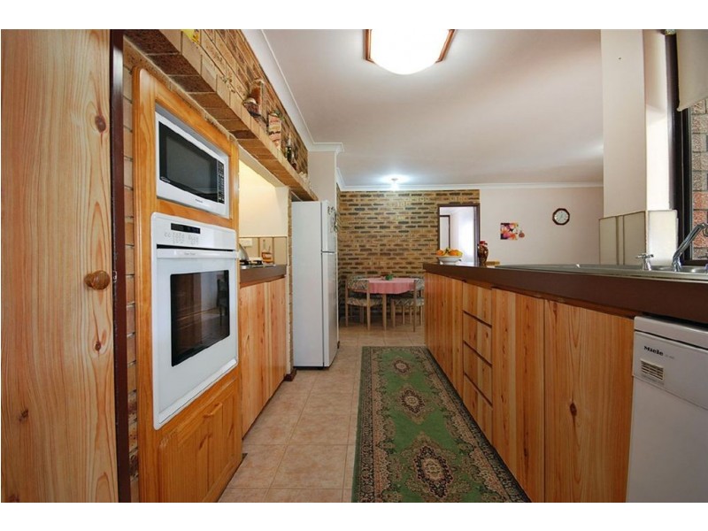 1 Ocean View Road, Edgewater WA 6027