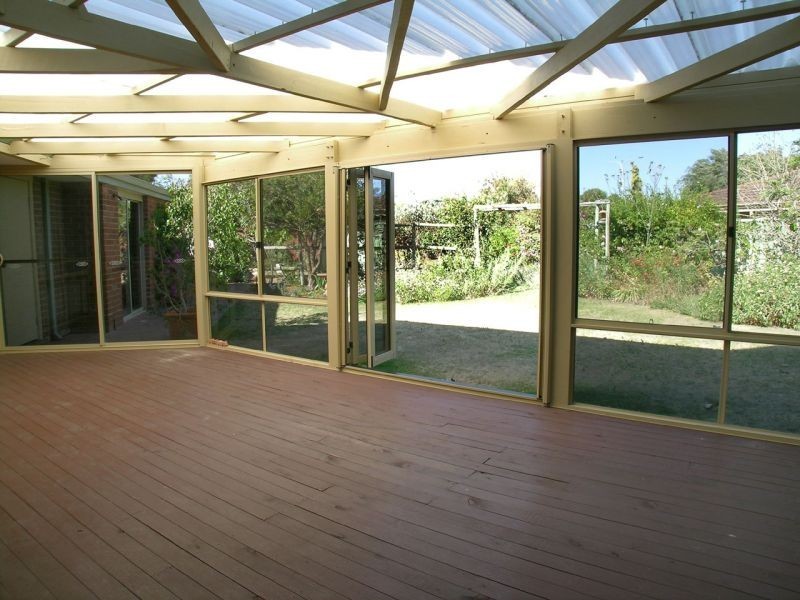 10 Knightsbridge Cres, Mullaloo WA 6027