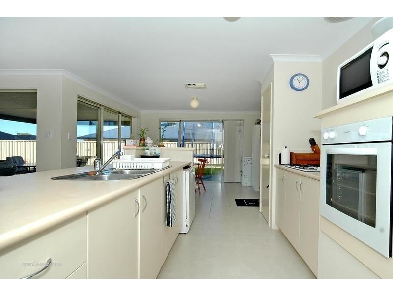 21 Merrivale Circle, Tapping WA 6065