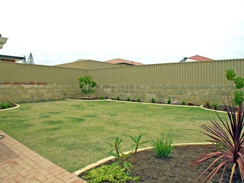 15 Eversden Crescent, Butler  WA, Butler WA 6036