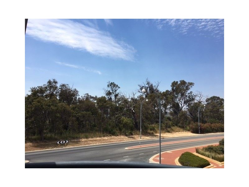 451 Lakeside Drive, Joondalup WA 6027