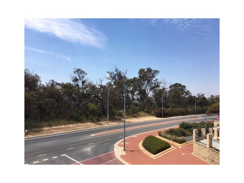 451 Lakeside Drive, Joondalup WA 6027