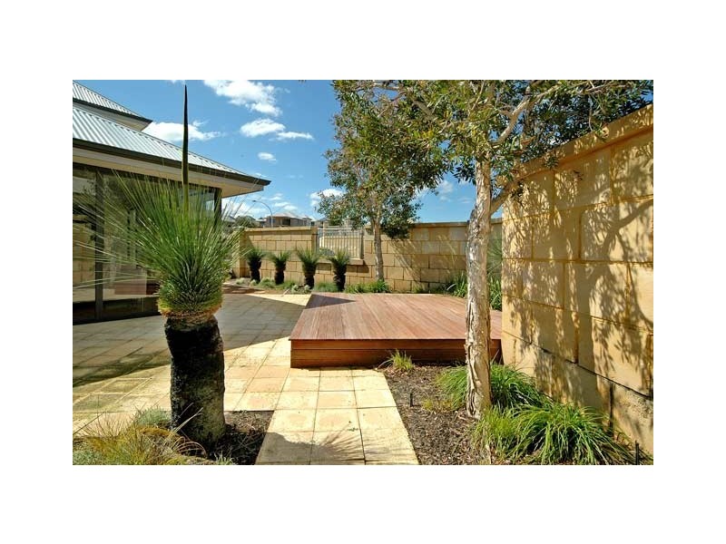 15 Swansea Promenade, Mindarie WA 6030