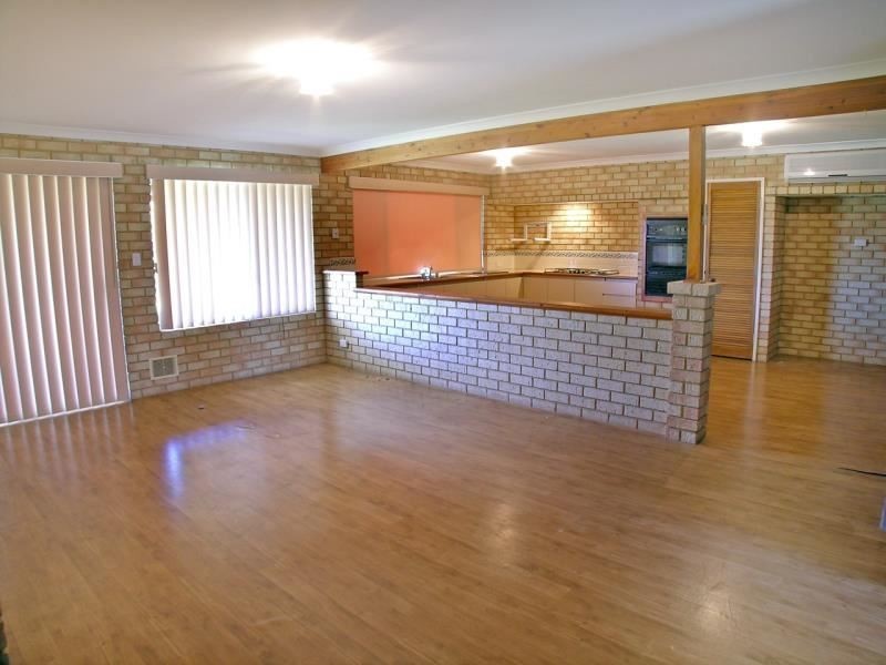 9 Stenton Gardens, Kinross WA 6028