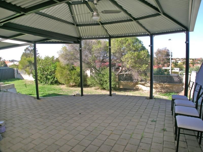 9 Stenton Gardens, Kinross WA 6028