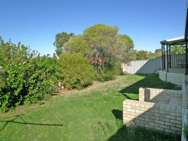 9 Stenton Gardens, Kinross WA 6028