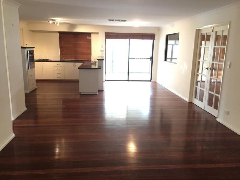 28 Gungurru Avenue, Hocking WA 6065