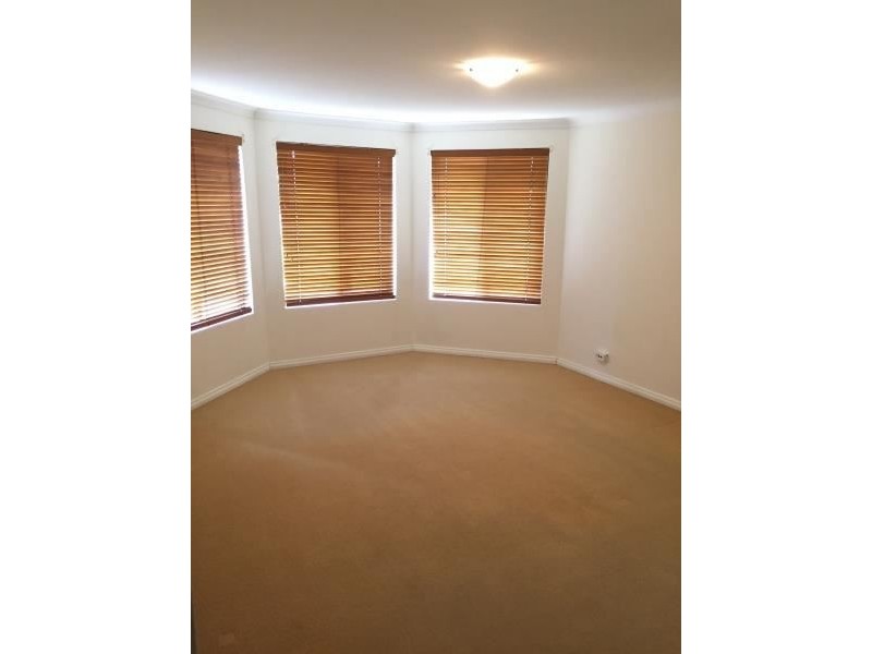 28 Gungurru Avenue, Hocking WA 6065