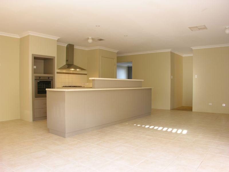 44 PENDLETON CRES, Butler WA 6036