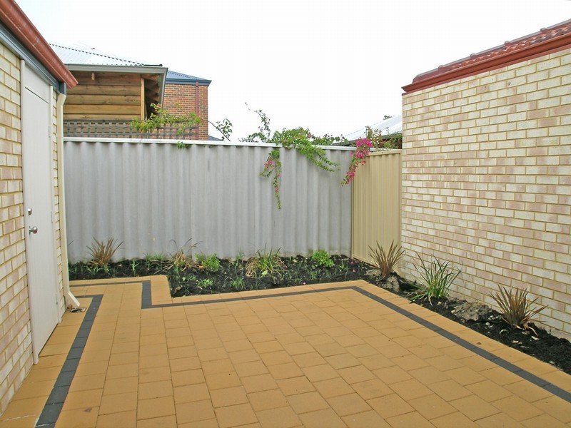 1/63 Marloo Rd, Westminster WA 6061