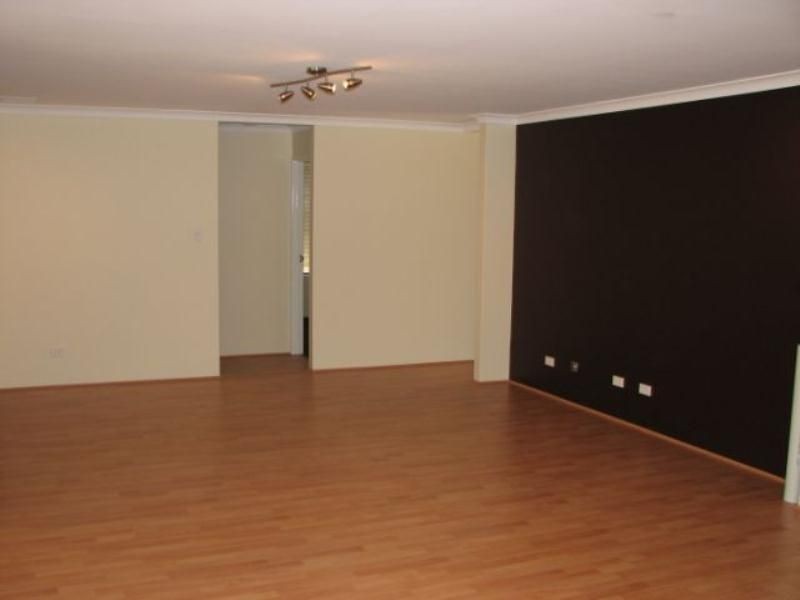 10 Hillsborough Parkway, Ridgewood WA 6030