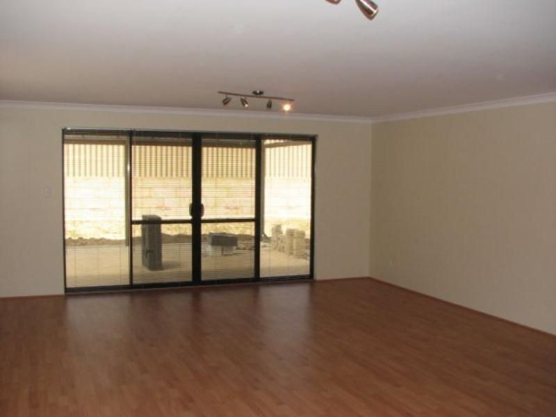 10 Hillsborough Parkway, Ridgewood WA 6030