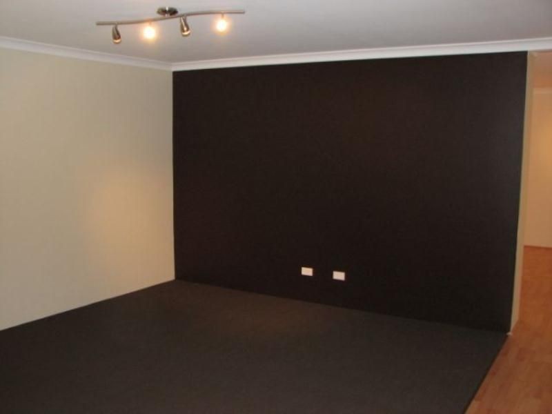 10 Hillsborough Parkway, Ridgewood WA 6030