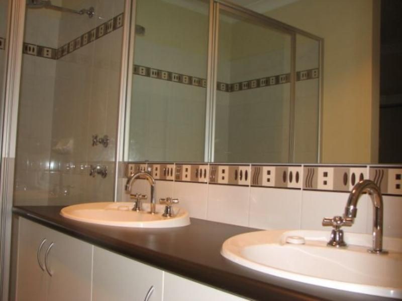 10 Hillsborough Parkway, Ridgewood WA 6030