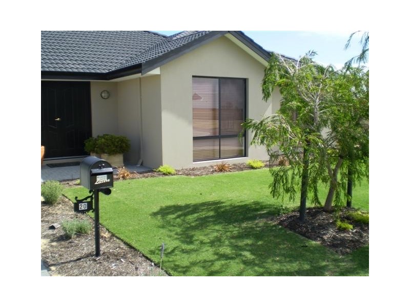 20 La Bianca Vista, Carramar WA 6031