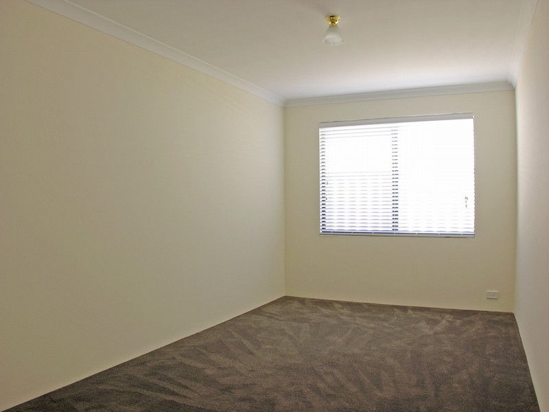 20 La Bianca Vista, Carramar WA 6031