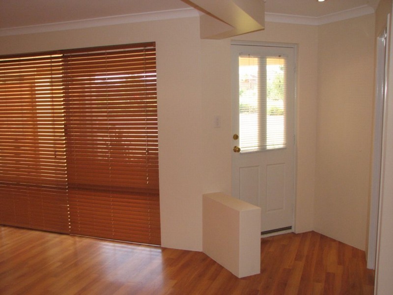 32 Apsley Bend, Tapping WA 6065