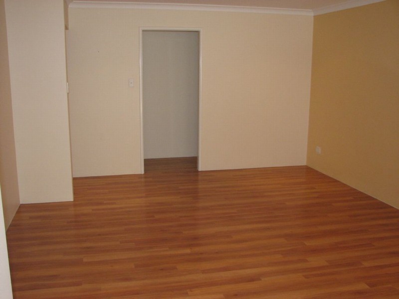 32 Apsley Bend, Tapping WA 6065